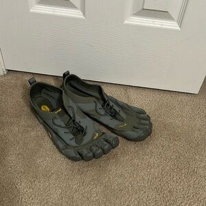 Men’s Vibram - Fivefinger Shoes - Size 12-12.5